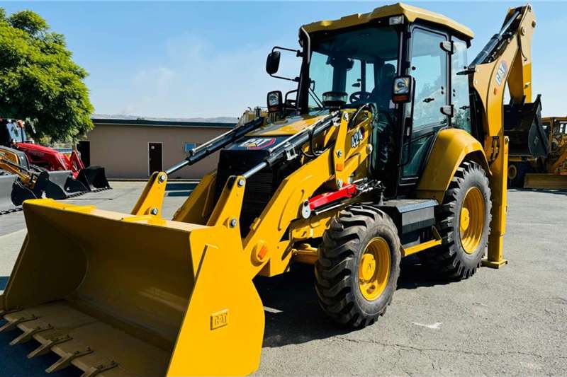 Caterpillar TLB backhoe loader